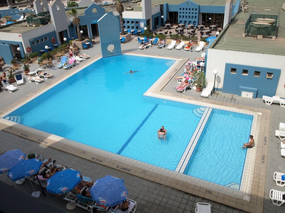 The St. George'S Park Hotel Saint Julian's Exterior photo